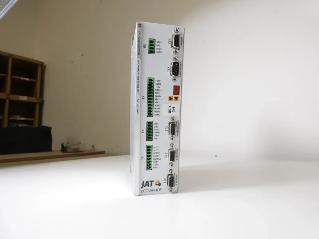 3055670