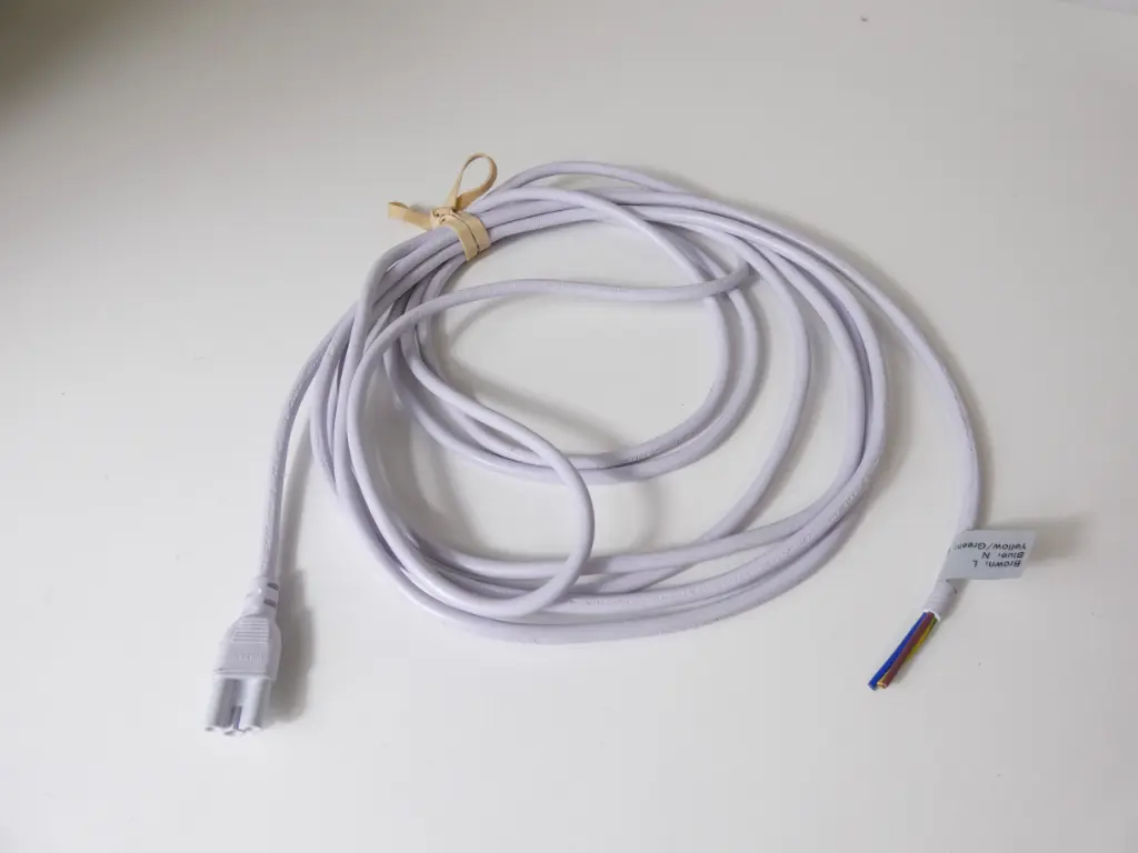 8007943
