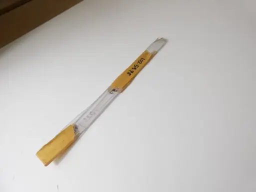 1025978