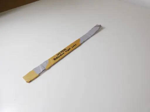 1025979