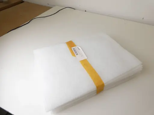 1038028