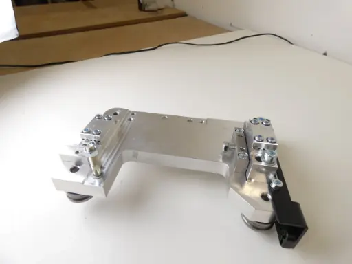 1045881
