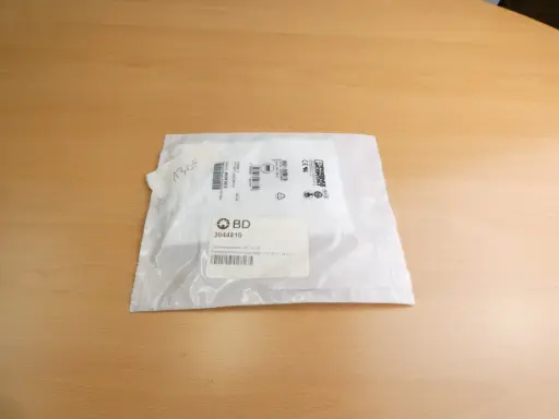 3044810
