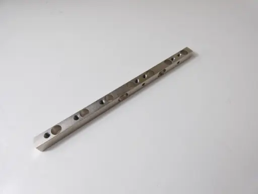 7900032