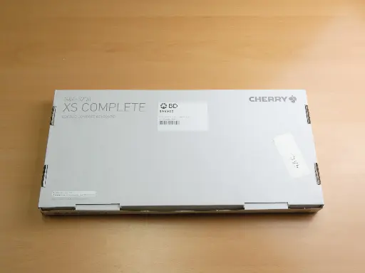 8005600